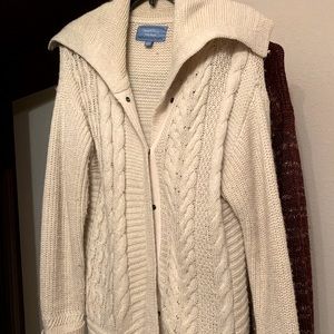 👚 3/$20.  Simply Vera Cardigan Sweater